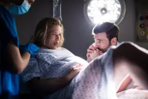 ¿Dónde-es-mejor-dar-a-luz--hospital-privado-o-público---adeslas