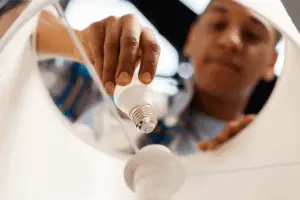 Cambiar de compañía de luz guía definitiva para ahorrar en tu factura eléctrica